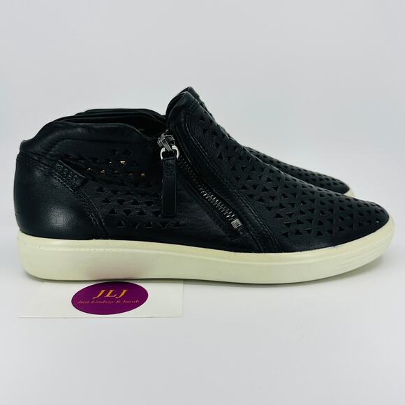 ECCO Women's Soft 7 Laser Cut Black Leather Ankle Booties Size 39 EU/ 8 US - Picture 1 of 10